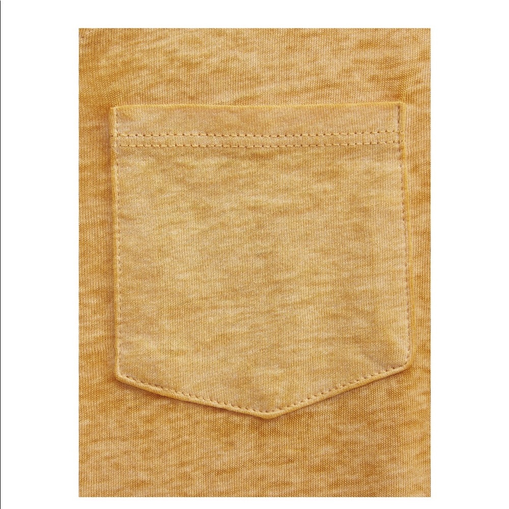 New No Boundaries Juniors'  v-neck pocket tee - Picture 4 of 8